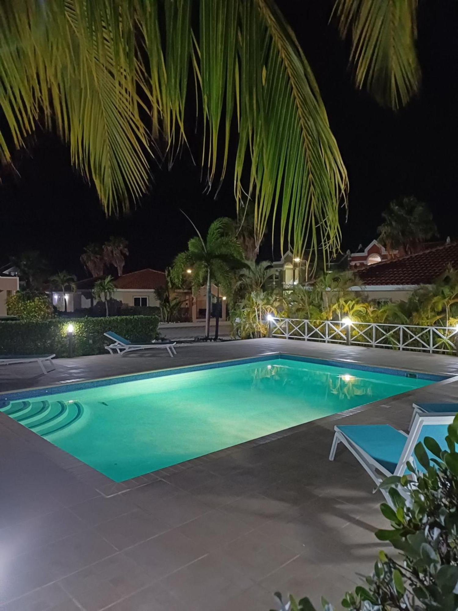 Caribbean Beach Resort Blenchi Curacao 威廉斯塔德 外观 照片